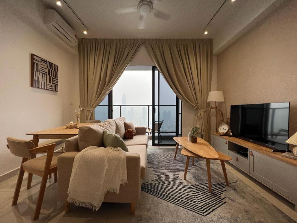 Klcity & Klcc View Modern Style 2r2b - 6 Pax Kuala Lumpur