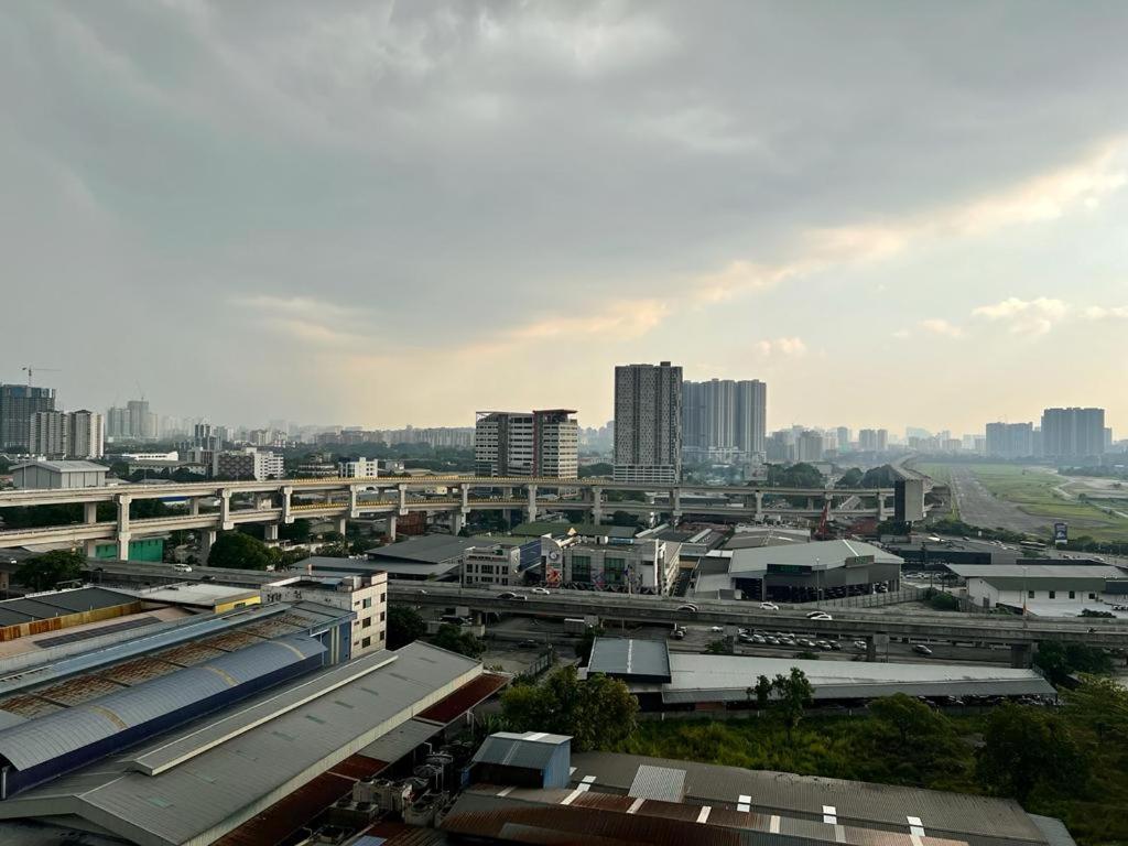 Apartment Klcity & Klcc View Modern Style 2r2b - 6 Pax *