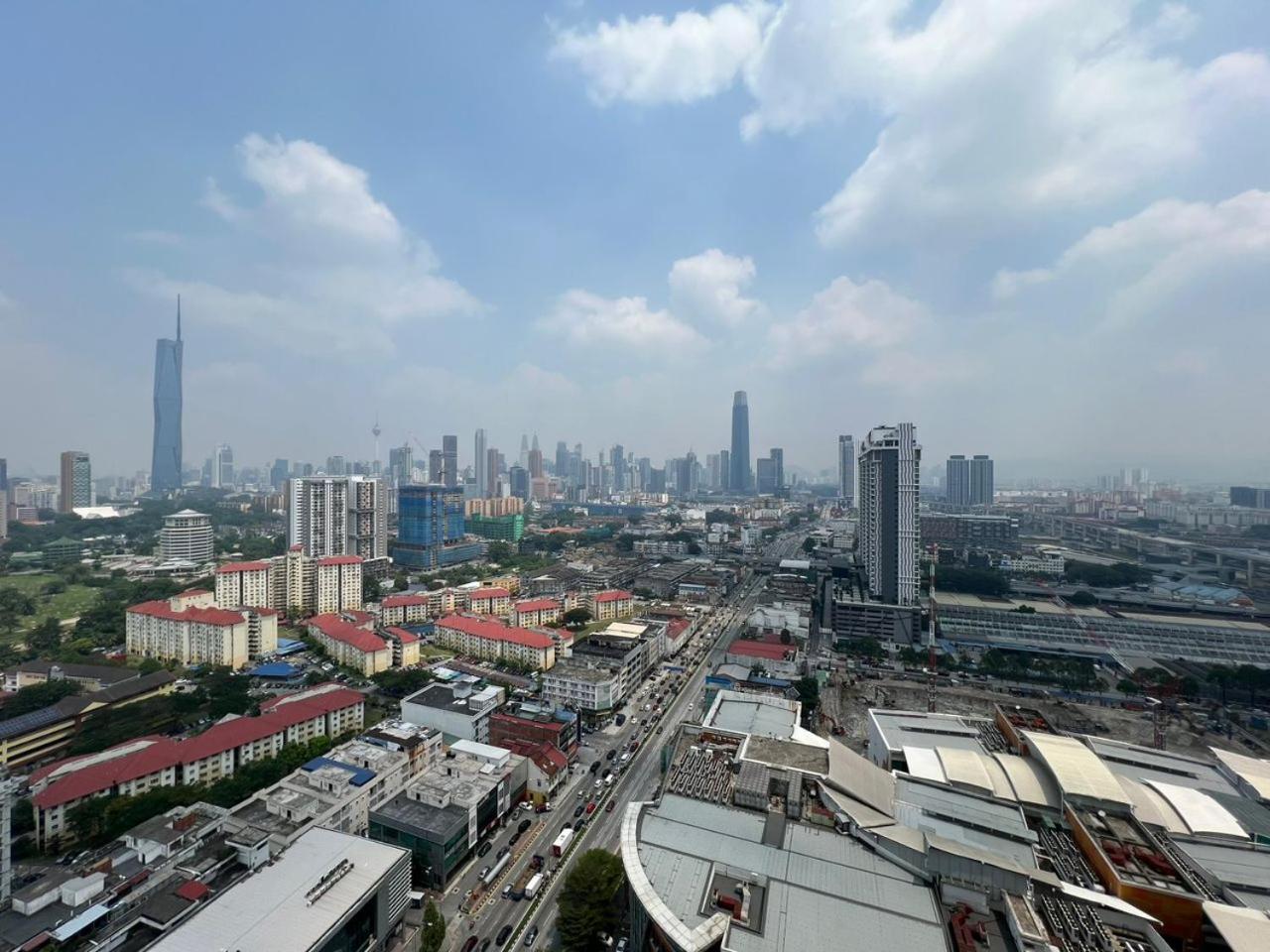 Klcity & Klcc View Modern Style 2r2b - 6 Pax