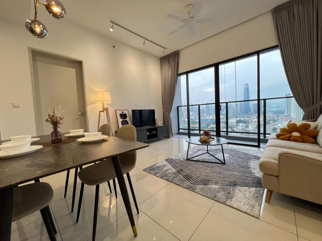 Klcity & Klcc View Modern Style 2r2b - 6 Pax Apartment *