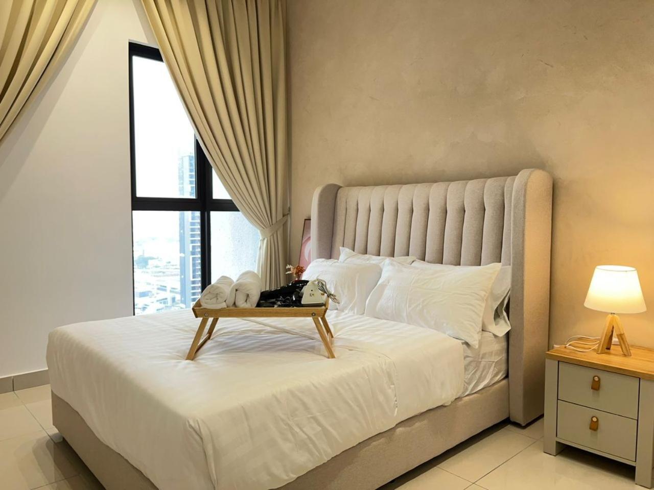 Apartment Klcity & Klcc View Modern Style 2r2b - 6 Pax *