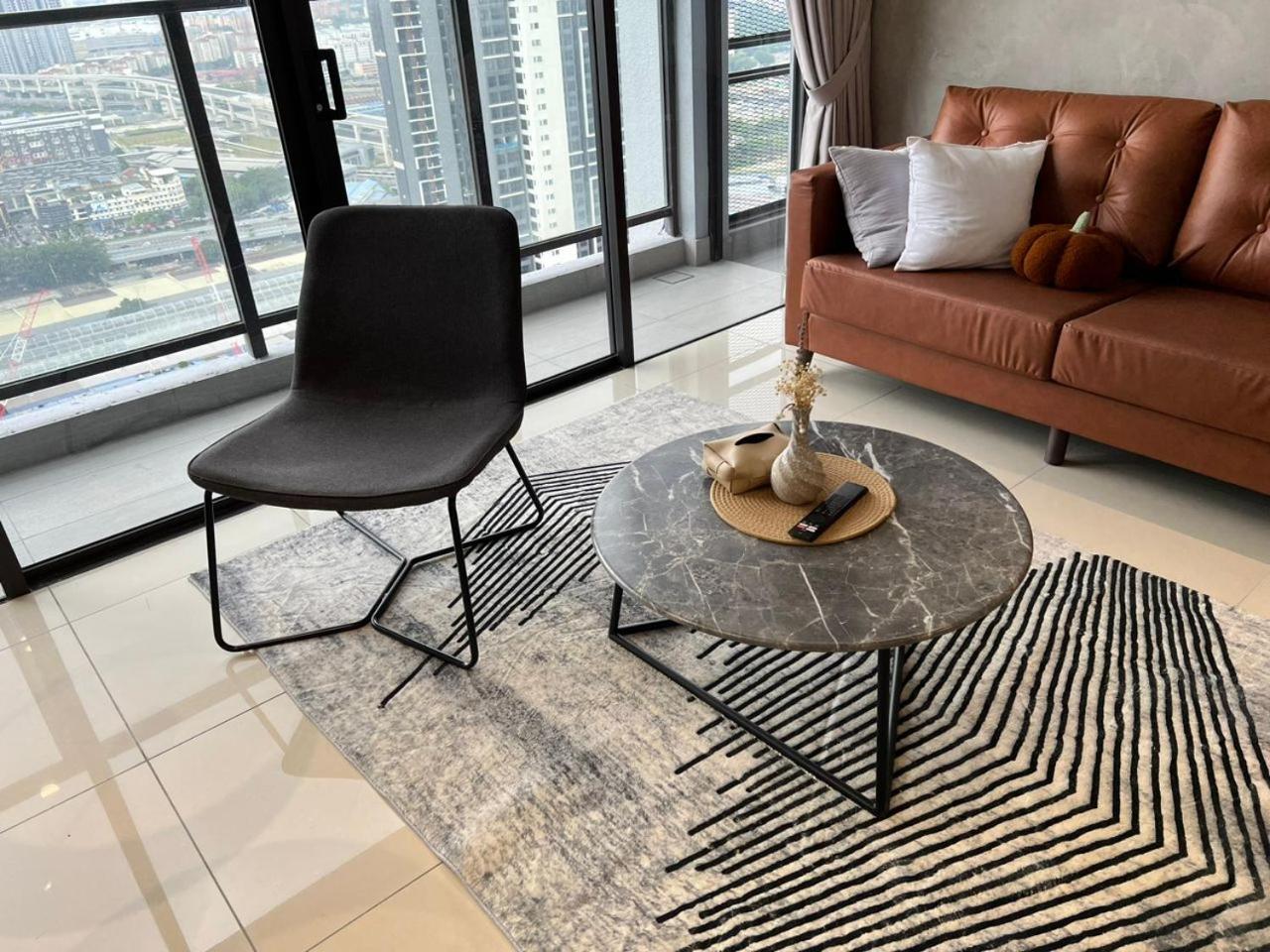 Klcity & Klcc View Modern Style 2r2b - 6 Pax Apartment Kuala Lumpur
