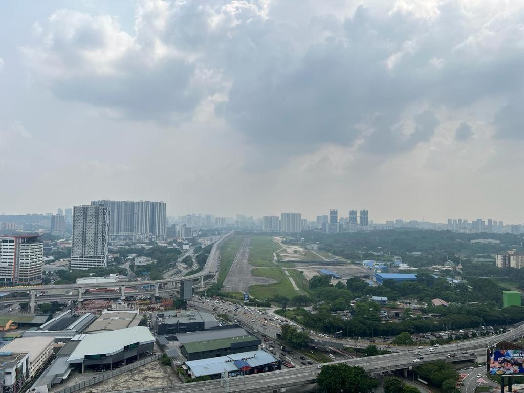 Klcity & Klcc View Modern Style 2r2b - 6 Pax *