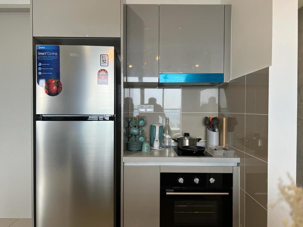 Apartment Klcity & Klcc View Modern Style 2r2b - 6 Pax
