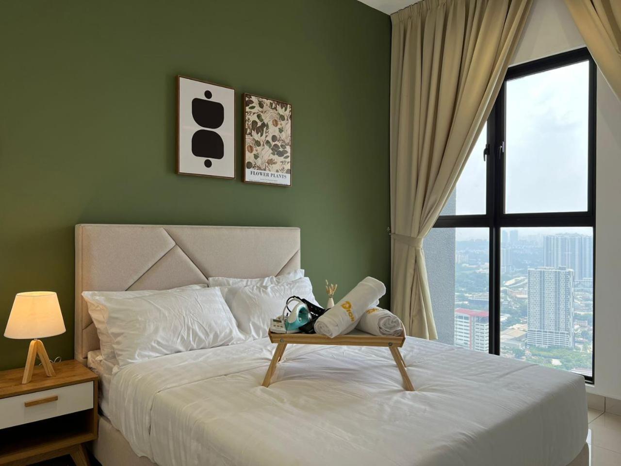 Klcity & Klcc View Modern Style 2r2b - 6 Pax