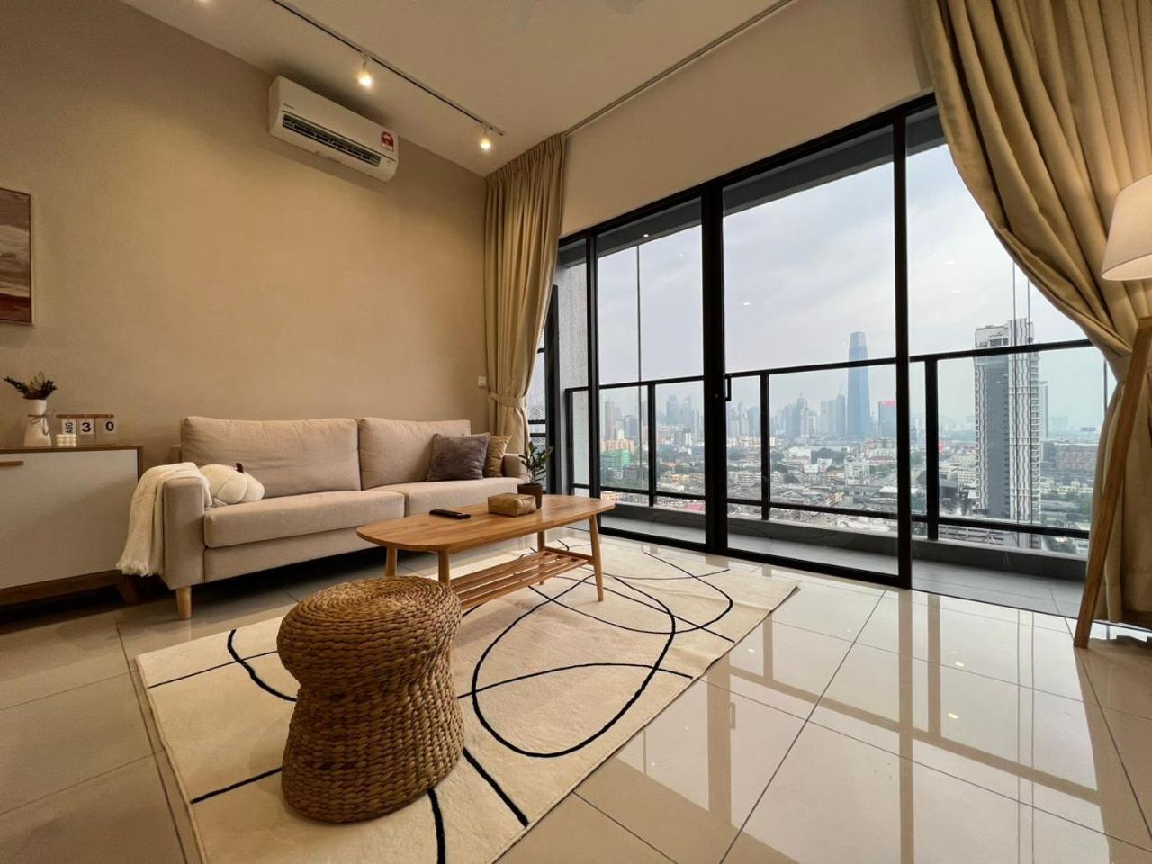 Klcity & Klcc View Modern Style 2r2b - 6 Pax * Kuala Lumpur