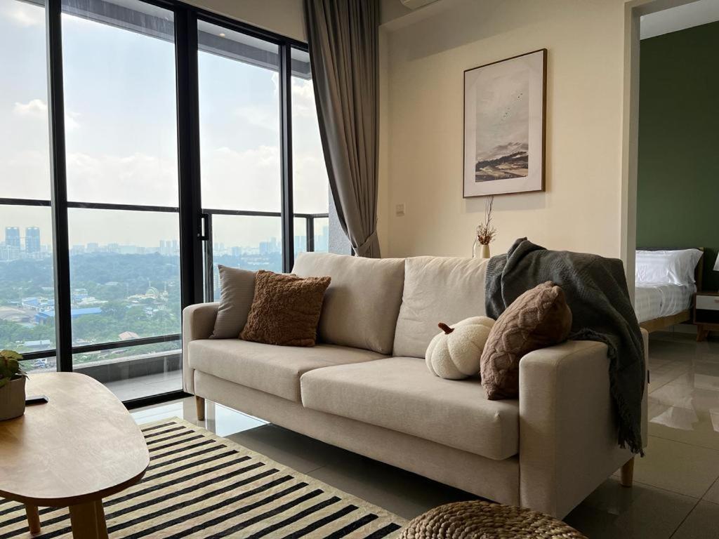 Klcity & Klcc View Modern Style 2r2b - 6 Pax Apartment