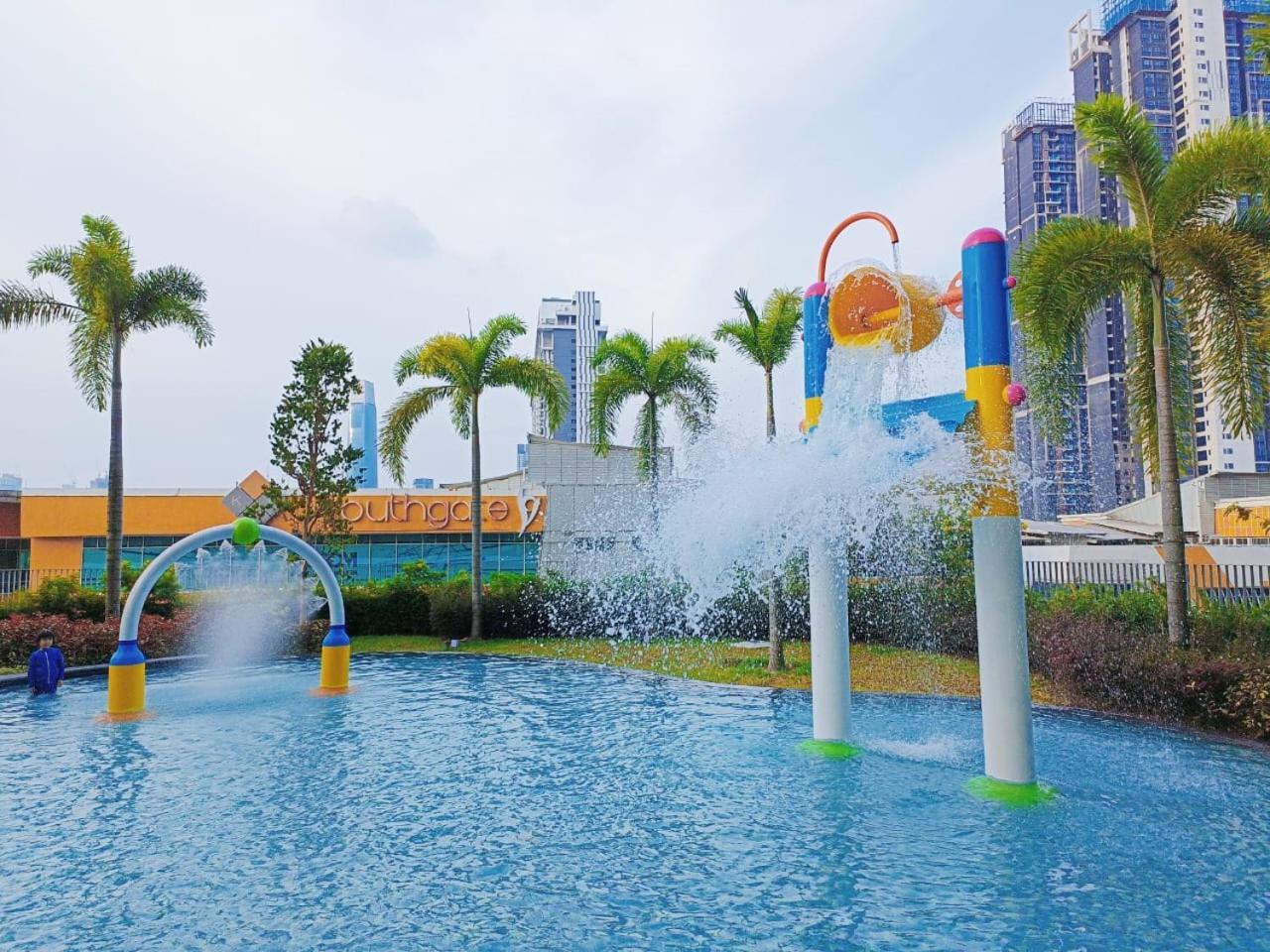 Klcity & Klcc View Modern Style 2r2b - 6 Pax Apartment
