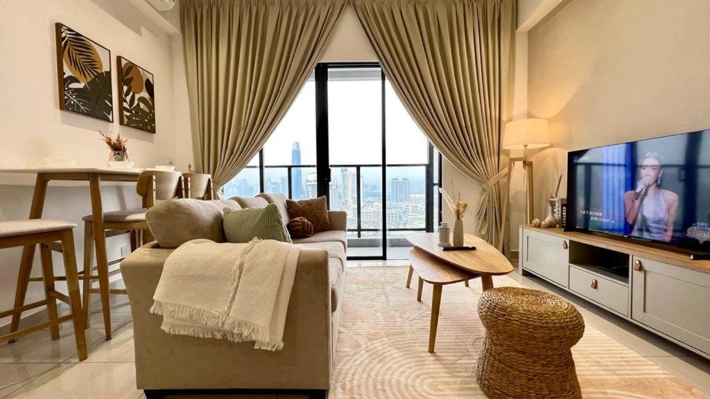 Klcity & Klcc View Modern Style 2r2b - 6 Pax Apartment *