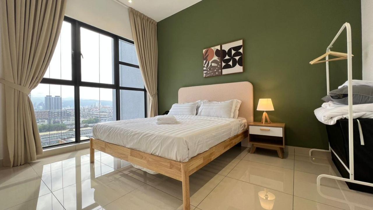 Apartment Klcity & Klcc View Modern Style 2r2b - 6 Pax