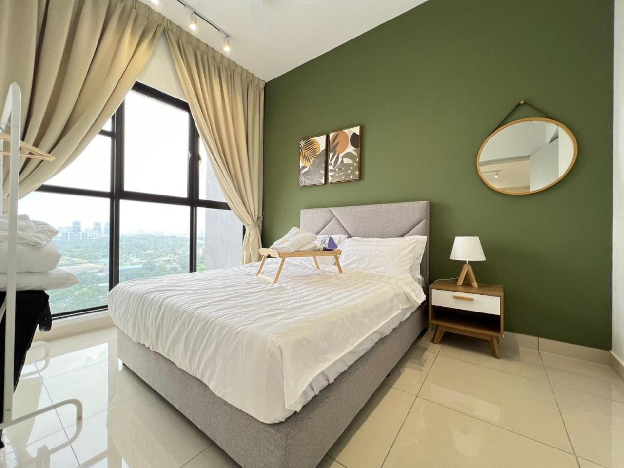 Klcity & Klcc View Modern Style 2r2b - 6 Pax *