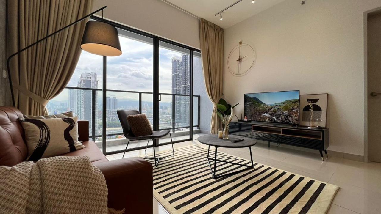 Apartment Klcity & Klcc View Modern Style 2r2b - 6 Pax